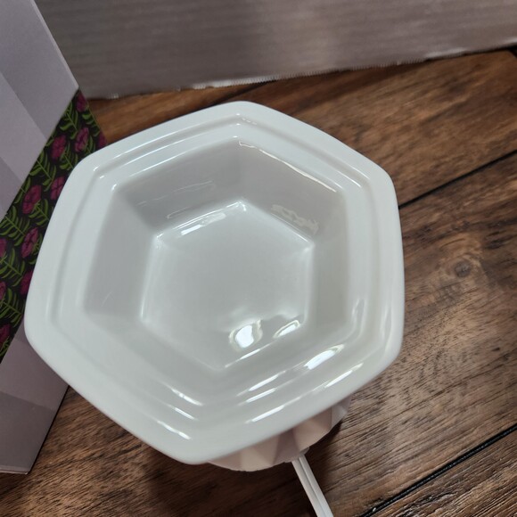 Scentsy Alabaster New In Box - Picture 5 of 5